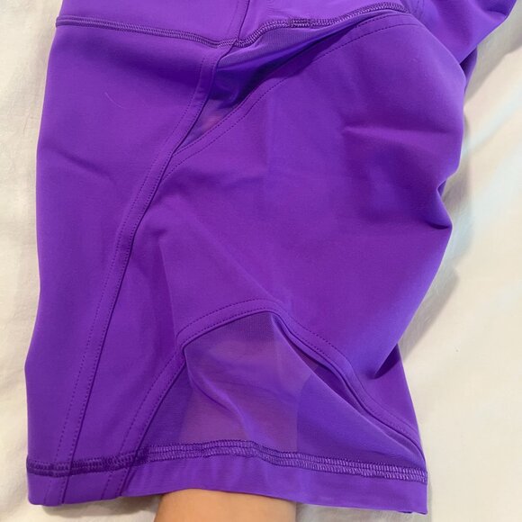 NWOTs Lululemon WunderTrain Mesh Panel 6 inch Short in Atomic Purple size 8 - Picture 3 of 13